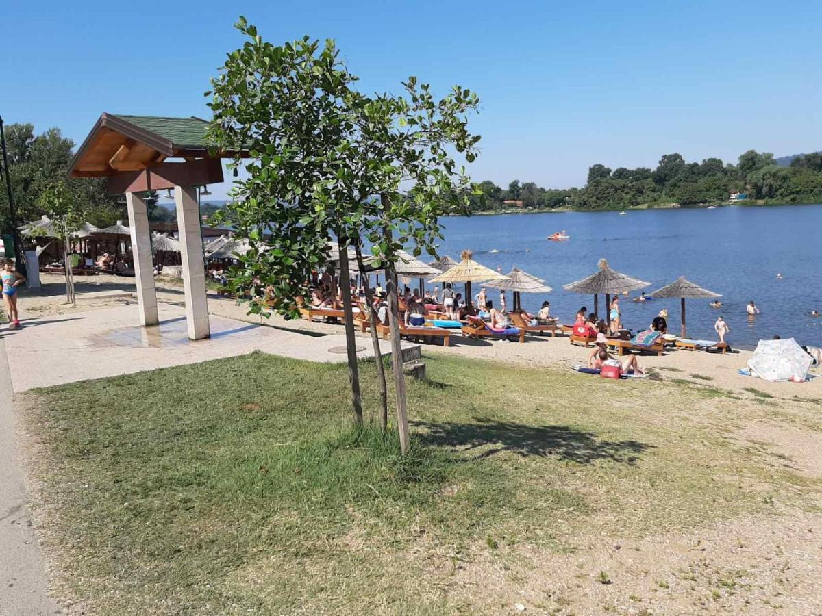 Apartmani K&V Veliko Gradište Esterno foto