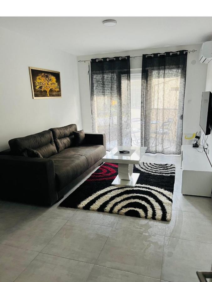 Apartmani K&V Veliko Gradište Esterno foto